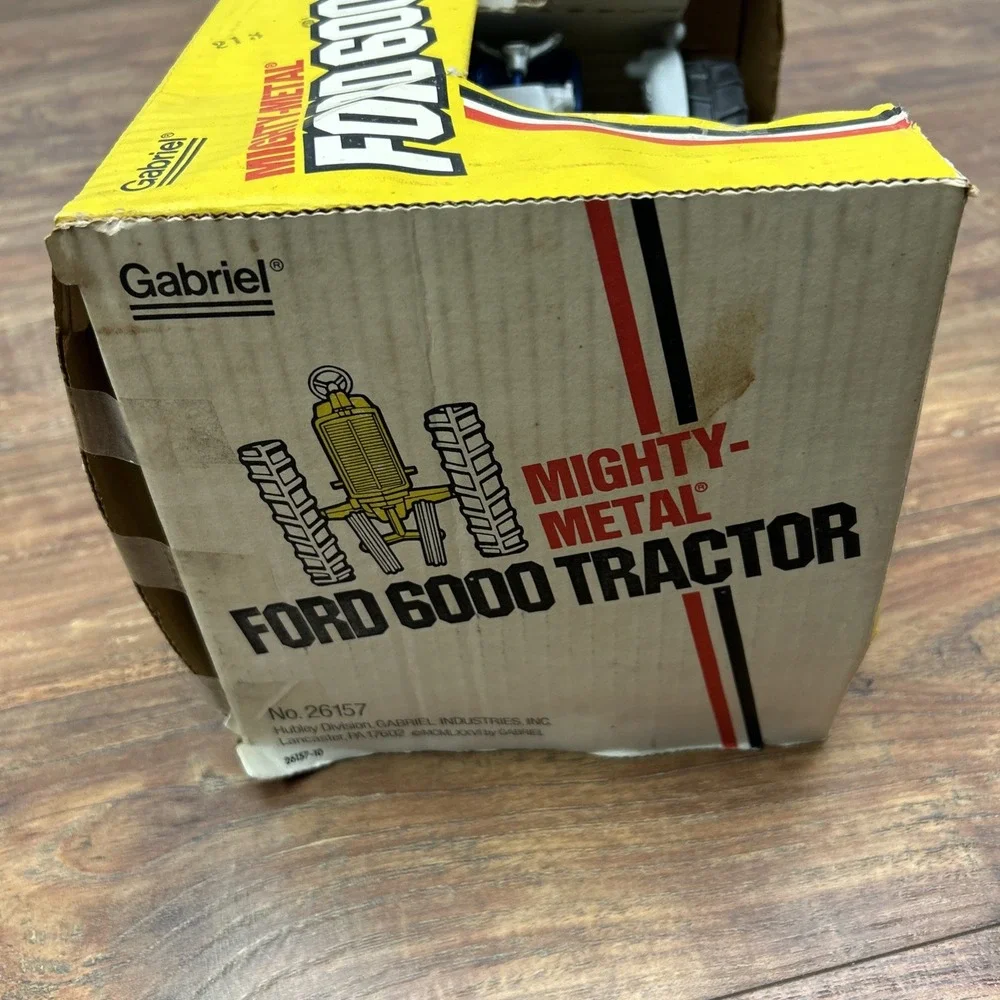 1965 Hubley Gabriel 1:12 Ford Commander 6000 Blue White Farm Tractor, Yellow Box